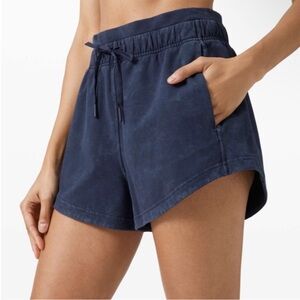 Lululemon Inner Glow Shorts in Acid Rubber Dye, True Navy in size 4